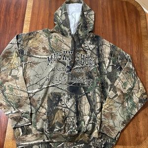 Musky Shop Realtree Pullover